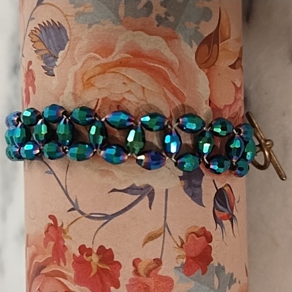 Vintage Brass Wire Woven Iridescent Green Faceted Beads Toggle Clasp - Picture 2 of 11